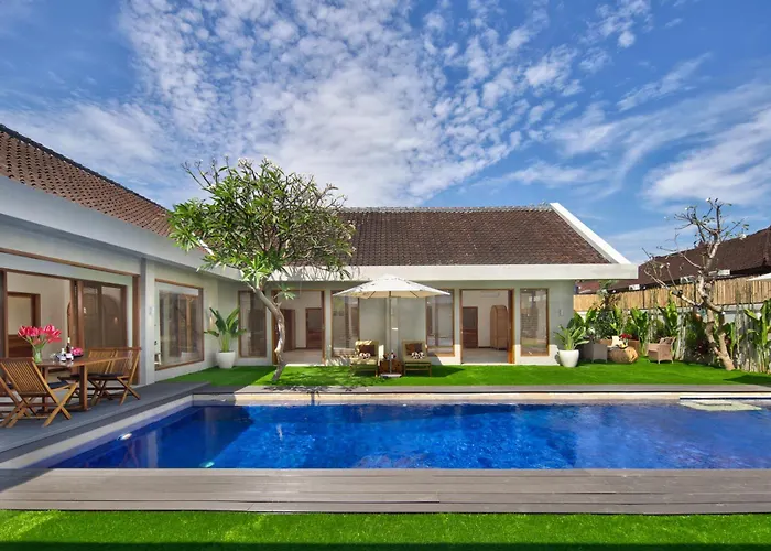 New! 8 Bedr, 10 Bathr On Location Villa Seminyak (Bali)