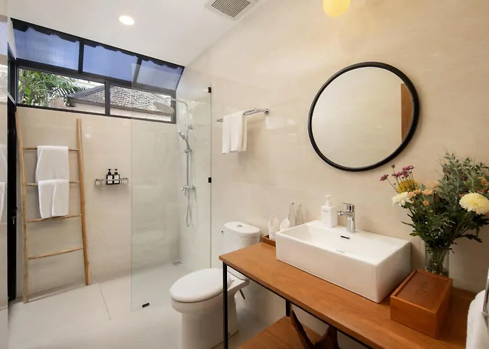 New! 8 Bedr, 10 Bathr On Location * Seminyak (Bali)