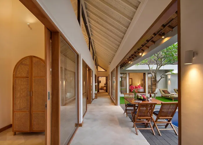 New! 8 Bedr, 10 Bathr On Location * Seminyak