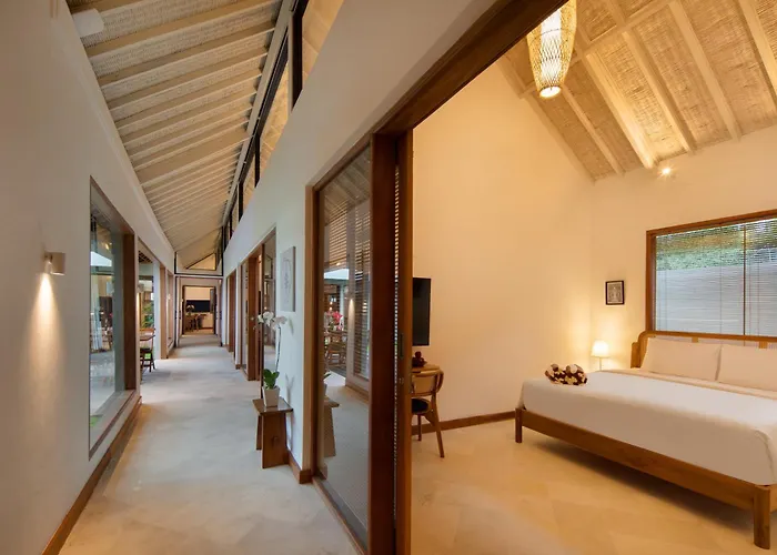 Villa New! 8 Bedr, 10 Bathr On Location *