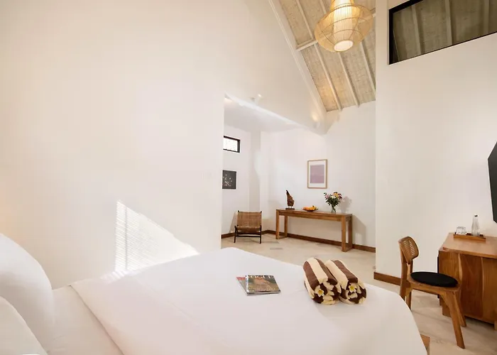 New! 8 Bedr, 10 Bathr On Location *