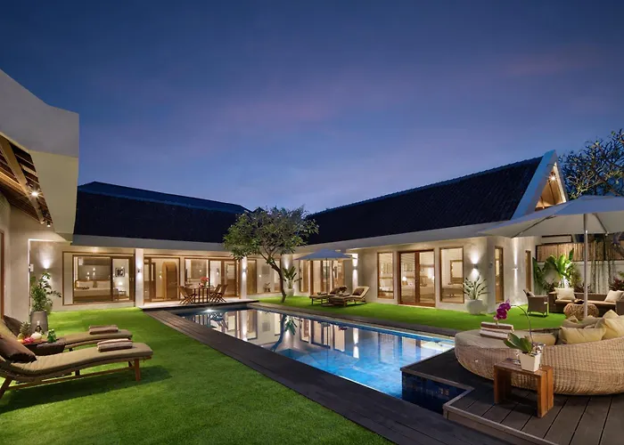 New! 8 Bedr, 10 Bathr On Location Villa Seminyak (Bali)