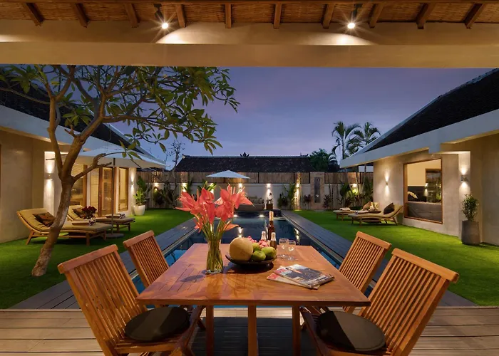 New! 8 Bedr, 10 Bathr On Location Villa *