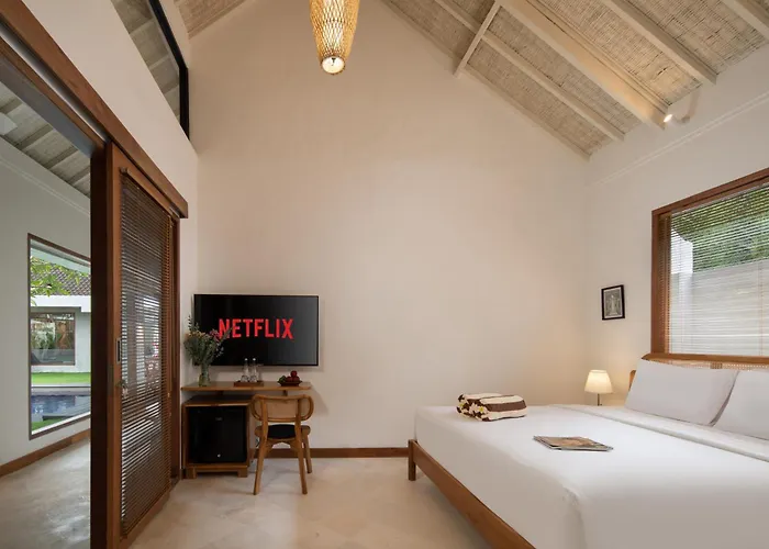 New! 8 Bedr, 10 Bathr On Location Seminyak (Bali)