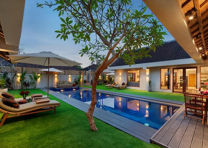 Villa New! 8 Bedr, 10 Bathr On Location *